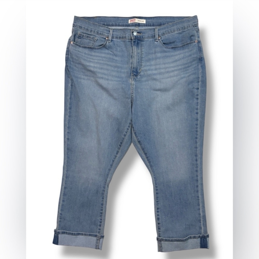 SIGNATURE by Levi Strauss & Co.™ Mid-Rise Capris size 20W